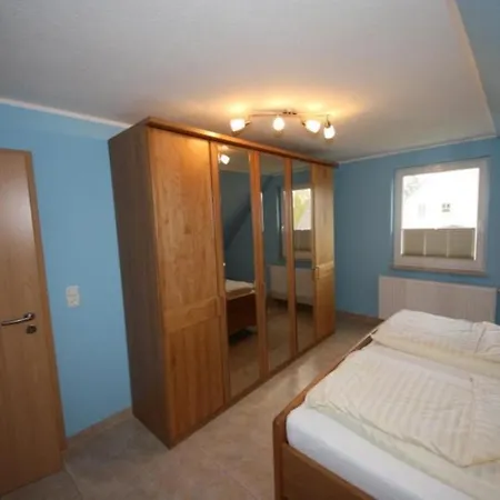 K77 - 5 Sterne Ferienhaus Mit Sauna, Grossem Garten Direkt Am See In Roebel An Der Mueritz Prázdninový dům *