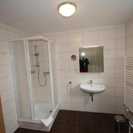 K77 - 5 Sterne Ferienhaus Mit Sauna, Grossem Garten Direkt Am See In Roebel An Der Mueritz * Marienfelde