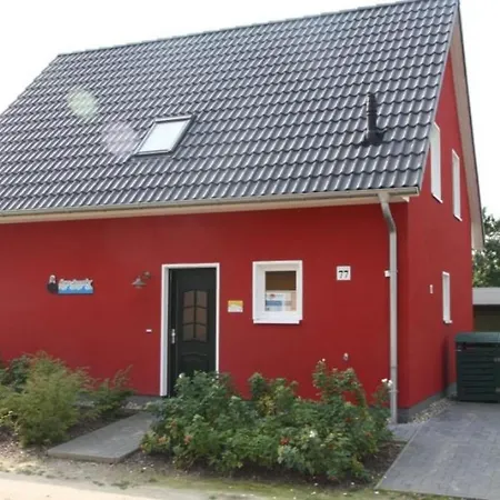 K77 - 5 Sterne Ferienhaus Mit Sauna, Grossem Garten Direkt Am See In Roebel An Der Mueritz Prázdninový dům